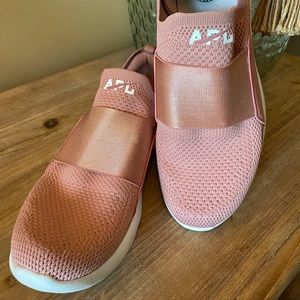 APL Techloom Bliss Women’s size 10 - extremely good condition